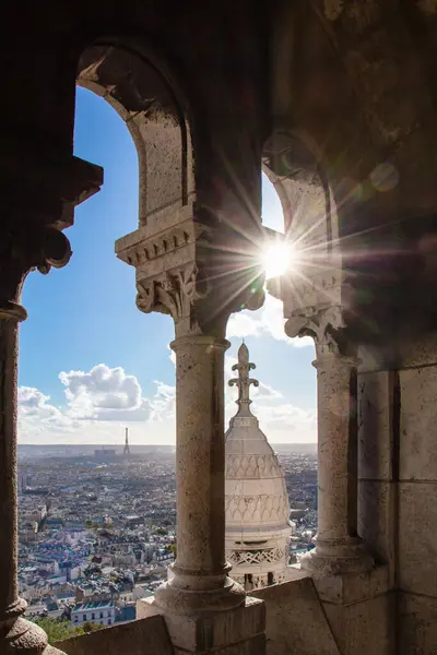Paris 'teki Basilique Du Sacr-Coeur' dan görüntü