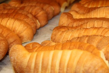 pazarda tatlı ekmek