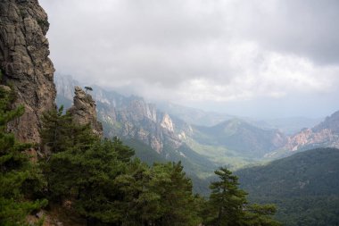 Bavella 'daki dağların manzarası. Quenza, Korsika, Fransa.