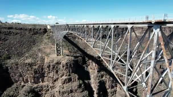Abd New Mexico Rio Grand Gorde Köprüsü — Stok video