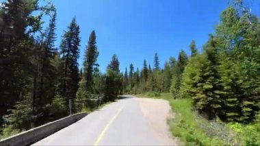 Mushbowl, Clearwater, Wells Gray İl Parkı Clearwater 'daki Yellowhead Yolu' ndan Murtle Nehri 'ni geçen tek şeritli köprüye kadar.