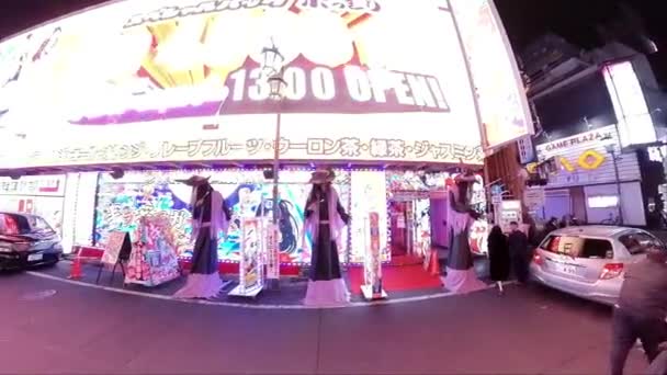 三井餐厅是日本新宿东京歌舞伎的新机器人餐厅表演 它是日本新歌舞剧的精神继承者 期待着穿得破破烂烂的舞者 欢快的舞台打斗 疯狂的泰子鼓声 甚至是几个机器人 — 图库视频影像