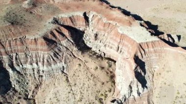 Utah ABD Ulusal Anıtı Chinle Badlands Grand StaircaseEscalante Hava Aracı görüntüsü. Amerika Birleşik Devletleri 'nin Nevada, Utah, Kuzey Arizona eyaletlerine yayılmış akışkan, laküstrin ve palustrin jeolojik oluşumu