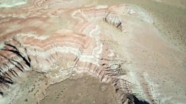 Utah ABD Ulusal Anıtı Chinle Badlands Grand StaircaseEscalante Hava Aracı görüntüsü. Amerika Birleşik Devletleri 'nin Nevada, Utah, Kuzey Arizona eyaletlerine yayılmış akışkan, laküstrin ve palustrin jeolojik oluşumu