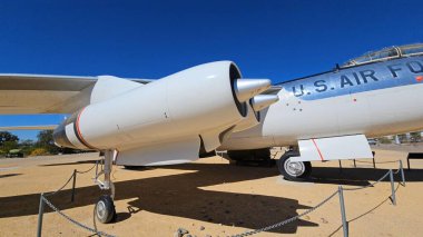 Boeing B-47 Stratojet. Ulusal Nükleer Bilim ve Tarih Müzesi. B-47 Stratojet, yüksek ses altı hızda uçmak üzere tasarlanmış 6 motorlu, turbo jet motorlu bir Amerikan bombardıman uçağı.