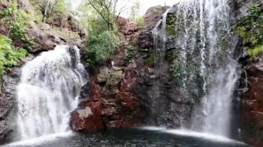Florence Falls (Aborjin Karrimurra), Litchfield Ulusal Parkı 'nda bulunan bir şelaledir. Darwin 'in 80 kilometre güneyinde. Florence Falls yüzme havuzu.