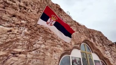 Güney Avustralya 'nın Coober Pedy kentindeki Aziz Elijah Ortodoks yeraltı kilisesi - Opal madencilik şehrinde kumtaşından çıkarılan dini bir yer