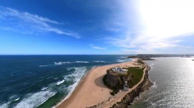 Newcastle NSW Avustralya Tarihsel Kıyı Nobbys Deniz feneri Etrafı Sahne Sahilleri ve Okyanus manzaralarıyla çevrili