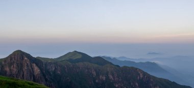 Dağların güzel manzarası