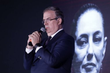 16 Ağustos 2023, Mexico City, Meksika: Marcelo Ebrard Casaubon, Ulusal Yenilenme Hareketi için Dönüşüm Savunması Koordinasyonu adayı, kendisine ve ailesine karşı yürütülen kirli savaşın durdurulmasını talep ediyor.