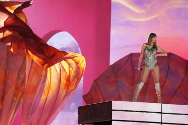 31 Mart 2023, Arlington, Teksas, ABD; Amerikalı şarkıcı-söz yazarı Taylor Swift AT & T Stadyumu 'nda' The Eras Tour 'adlı turnesinde sahne aldı. 31 Mart 2023 'te Arlington, Teksas, Birleşik Devletler' de. (Fotoğraf: Javier Vicencio / Eyepix Group)
