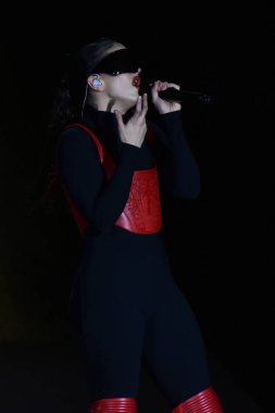 28 Nisan 2023, Mexico City, Meksika: 30 yaşındaki İspanyol pop şarkıcısı Rosalia, 