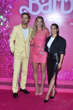 6 Temmuz 2023, Mexico City: (L-R) Ryan Gosling, Margot Robbie ve America Ferrera Toreo Parque Central 'daki Barbie için pembe halıya katıldılar. 6 Temmuz 2023 'te Mexico City, Meksika' da. Fotoğraf: Carlos Tischler / Eyepix Group)