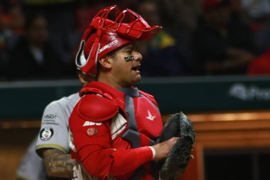 16 Mayıs 2023 'te Mexico City' de, Diablos Rojos 'un 52 numaralı oyuncusu Francisco Crdoba, Tecolotes de los 2 Laredos ve Diablos Rojos del Mexico arasında oynanan maçın 1. maçında Alfredo Harp Helu Stadyumu' nda.