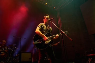 11 Ağustos 2023, Mexico City, Meksika: Amerikalı şarkıcı Drake Bell BB Konser Salonu 'ndaki Non Stop Flight turnesi kapsamında sahne aldı.