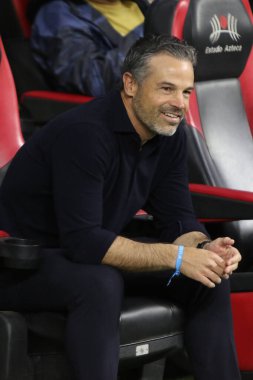 11 Mart 2023, Mexico City, Meksika: Pumas futbol takımı antrenörü Rafael Puente, Cruz Azul ve Kapanış Turnuvası 'ndan Pumas arasında oynanan karşılaşma sırasında Azteca Stadyumu' nda oynanmıştır.