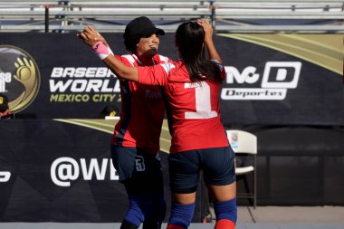 9 Kasım 2022, Mexico City, Meksika: Fransa ve Tunus arasında oynanan Beyzbol 5 Dünya Kupası maçında Fransız takımının oyuncuları Tunus 'a karşı hareket halindedir. 9 Kasım 2022 'de Mexico City' de.