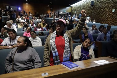 25 Temmuz 2023, Mexico City: Maria de Jesus Tlatempa, Jose Eduardo Bartolo 'nun annesi, 2014 yılında Iguala' da kaybolan Ayotzinapa Normal Okulu 'ndan 43 genç öğrenciden biri.