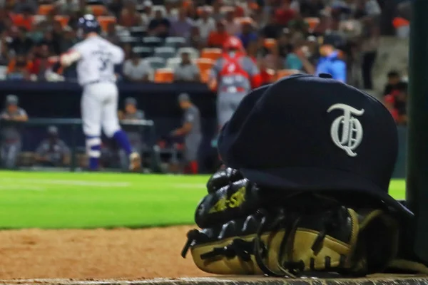 May 2023 Cancun Quintana Roo Mexico Baseball Glove Cap Tigres — Stock Photo, Image
