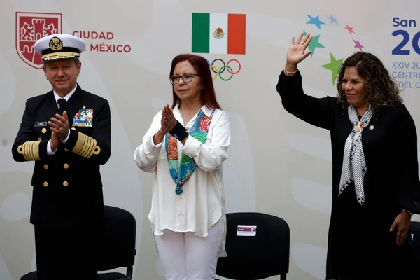 2023年6月15日 墨西哥城 公共教育部长莱蒂西亚 拉米雷斯 墨西哥奥林匹克委员会主席玛丽亚 阿尔卡拉和海军部长何塞 拉斐尔 奥赫达 杜兰在Jcc的升旗仪式上 — 图库照片