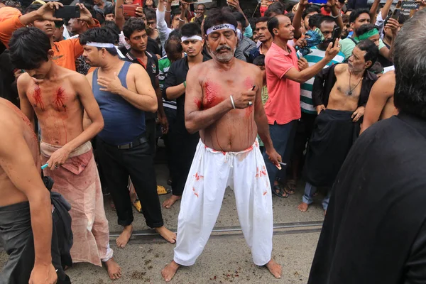 Července 2023 Kalkata Indie Šíitští Muslimští Truchlící Bičují Během Průvodu — Stock fotografie