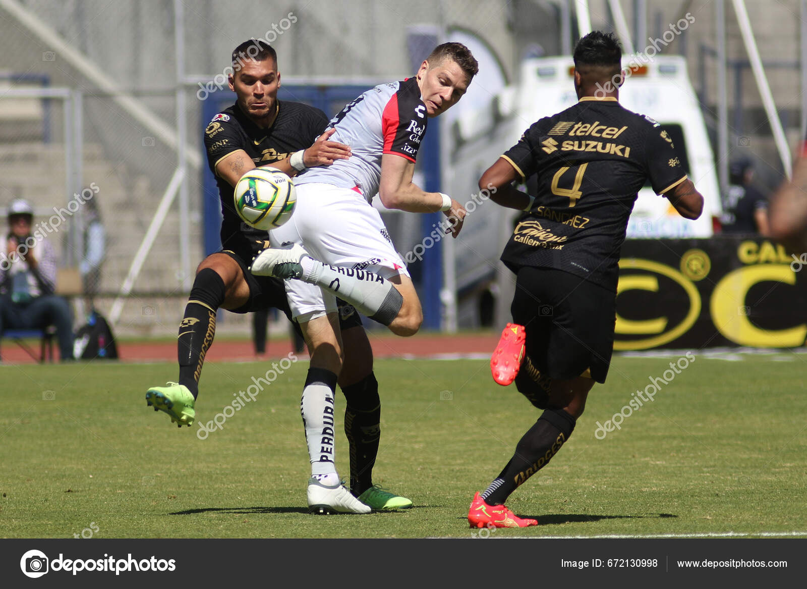 Talavera pumas shop