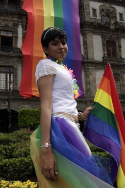24 Haziran 2023, Mexico City: Mexico City 'deki XLV LGBTTTIQA + gurur yürüyüşüne katılan insanlar. 24 Haziran 2023 'te Mexico City, Meksika' da (Fotoğraf: Luis Barron / Eyepix Group).