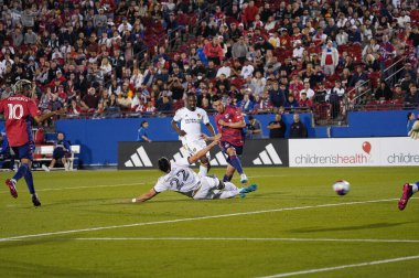 4 Mart 2023, Frisco, ABD: FC Dallas forveti Alan Velasco, Toyota Stadyumu 'nda FC Dallas ve LA Galaxy arasında oynanan ilk yarı maçında sezonun ilk golünü attı.