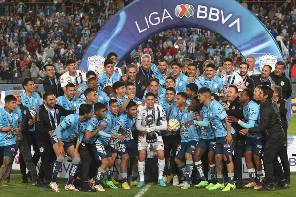 2022年10月30日 メキシコのパチカルカ パチカルタゴスチームは ヒダルゴスタジアムでメキシコサッカーリーグのオープニングトーナメント決勝のMxリーグカップを獲得しました — ストック写真