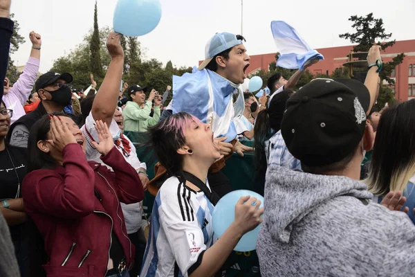 Δεκεμβρίου 2022 Πόλη Του Μεξικού Μεξικό Αργεντινοί Φίλαθλοι Γιορτάζουν Την — Φωτογραφία Αρχείου