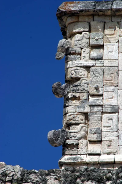 Ogólny Widok Chichen Itza Obszar Archeologiczny Symbol Wiedzy Miejsca Kultu — Zdjęcie stockowe