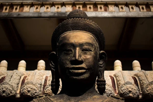 Λεπτομέρεια Αγάλματος Του Βούδα Στο Βουδιστικό Ναό Της Πνομ Πενχ — Φωτογραφία Αρχείου