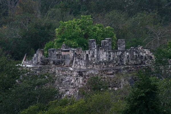 Ogólny Widok Chichen Itza Obszar Archeologiczny Symbol Wiedzy Miejsca Kultu — Zdjęcie stockowe