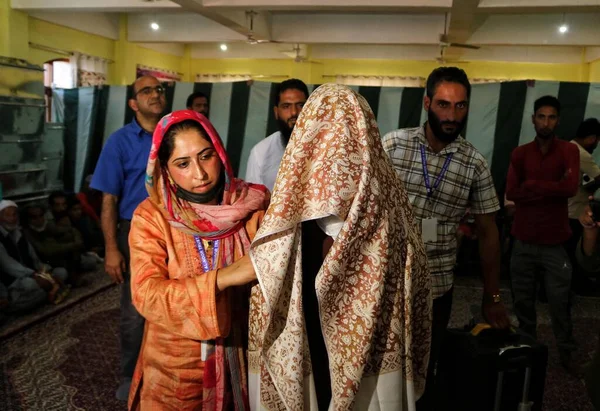 Srinagar Kashmir India September 2023 Kashmiri Muslim Girl Bridal Dress — Stock Photo, Image