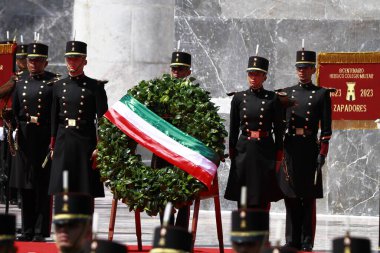 Mexico City, Meksika - 13 Eylül 2023: Chapultepec 'in Kahramanlık Kahramanlığı' nın 176. Yıl dönümü sırasında Kahraman Askeri Kolej öğrencileri. 13 Eylül 2023 'te. Mexico City 'de