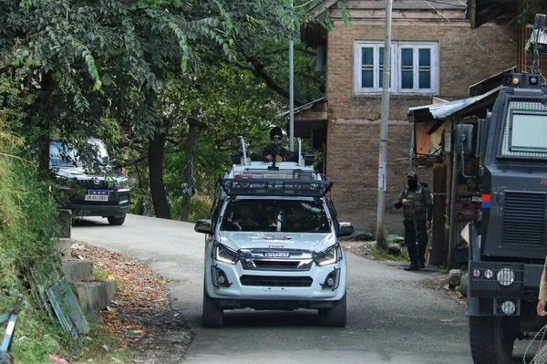 September 2023 Srinagar Kashmir India Indian Police Vehicles Leave Site — Stock Photo, Image