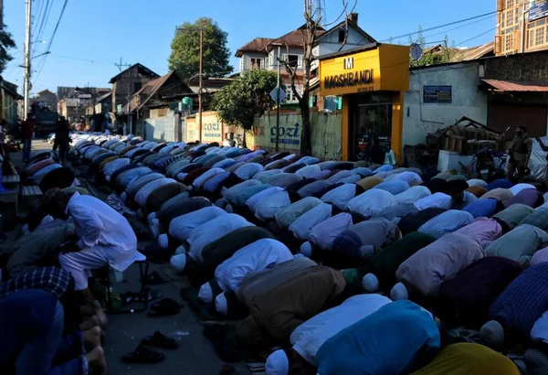 2023 Września Srinagar Kaszmir Indie Muzułmanie Oferują Coroczne Modlitwy Kongregacyjne — Zdjęcie stockowe