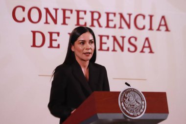 4 Ekim 2023, Mexico City, Meksika: Sosyal İletişim ve Başkanlık Sözcüsü Elizabeth Garca Vilchis, Meksika Lopez Obrador Başkanı sırasında yaptığı konuşmada,
