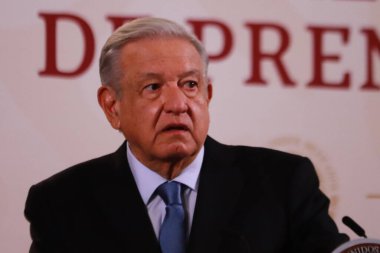 11 Ekim 2023 'te Mexico City, Meksika' da Meksika Başkanı Andres Manuel Lpez Obrador, Ulusal Saray 'da gazetecilerin önünde basın toplantısı düzenledi.