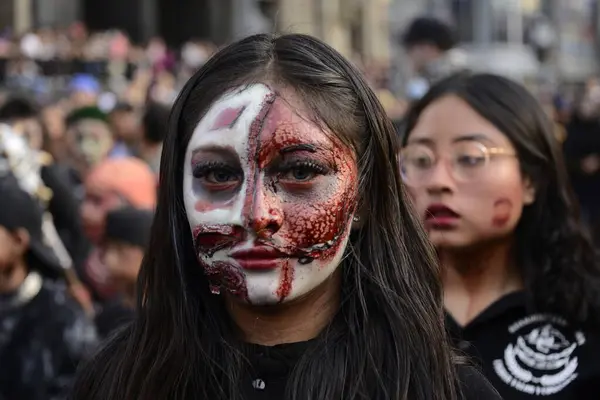 Octubre 2023 Ciudad México México Participantes Disfrazados Zombies Participan Durante —  Fotos de Stock
