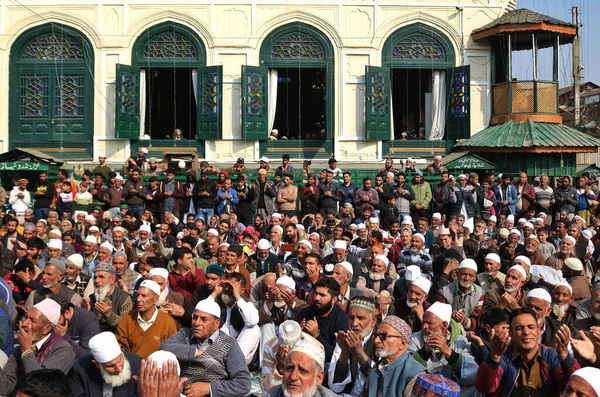 Oktober 2023 Srinagar Kashmir Indien Muslimska Anhängare Ber Utanför Sheikh — Stockfoto