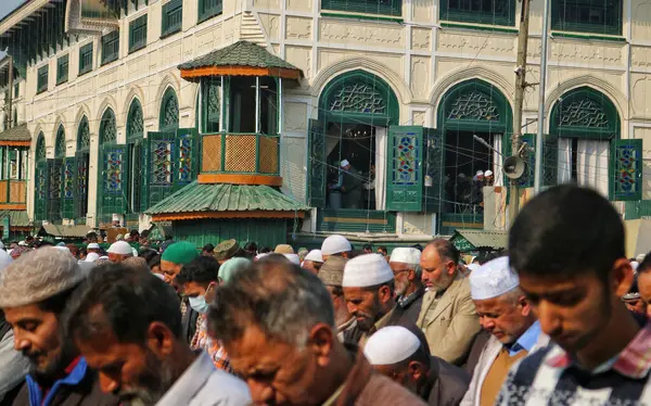 Octubre 2023 Srinagar Cachemira India Los Musulmanes Cachemires Ofrecen Oraciones — Foto de Stock