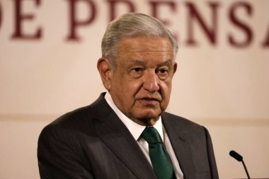 6 Kasım 2023, Mexico City, Meksika Başkanı Andres Manuel Lopez Obrador Mexico City 'deki Ulusal Saray' da gazeteciler önünde basın toplantısında. 6 Kasım 2023 'te Mexico City, Meksika