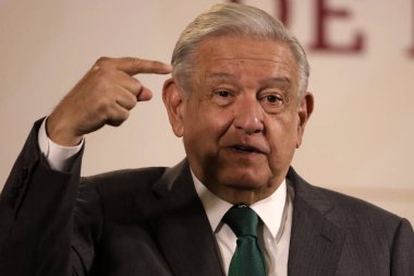 6 Kasım 2023, Mexico City, Meksika Başkanı Andres Manuel Lopez Obrador Mexico City 'deki Ulusal Saray' da gazeteciler önünde basın toplantısında. 6 Kasım 2023 'te Mexico City, Meksika