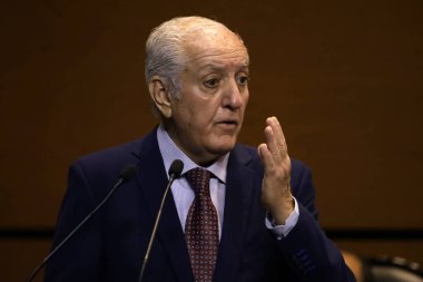 7 Kasım 2023, Mexico City, Meksika: Dr. Celestino Adolfo Piotti Mexico City 'deki Vekiller Odası' nda, İkinci Halkın Duyduğu Tanımlanamayan Meksika Anormal Fenomenine müdahalesinde bulundu. 7 Kasım 2023 'te Mexico City' de.
