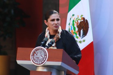 7 Kasım 2023 Mexico City 'de. Ulusal Fiziksel Kültür ve Spor Komisyonu (CONADE) başkanı Ana Gabriela Guevara, Şili 'deki Parapan Amerikan Oyunları' nda yarışacak olan Meksika takımının bayrak sallaması sırasında