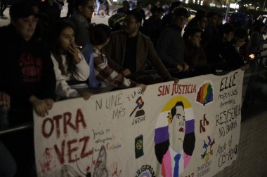 13 Kasım 2023, Mexico City, Meksika: LGBTTTI + cemaati, Hz. İsa Ociel Baucedo ve partneri Dorian Daniel Nieves Herrera 'nın Aguascalientes eyaletindeki evinde öldürülmesinin aydınlatılmasını talep ediyor.
