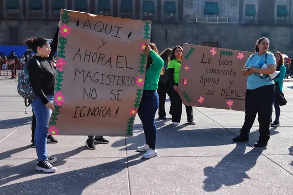 2023年11月15日 墨西哥墨西哥城 教师参加示威 要求增加工资和工作条件 在墨西哥城市中心 — 图库照片