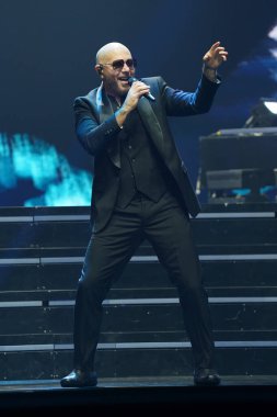 17 Kasım 2023, Dallas, Teksas, ABD: Amerikalı rapçi Armando Christian Prez, Pitbull olarak bilinir, Amerikan Hava Yolları Merkezi 'nde The Trilogy Tour' un bir parçası olarak sahne alır.