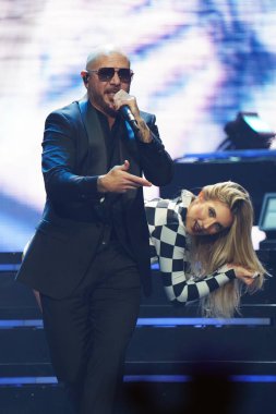 17 Kasım 2023, Dallas, Teksas, ABD: Amerikalı rapçi Armando Christian Prez, Pitbull olarak bilinir, Amerikan Hava Yolları Merkezi 'nde The Trilogy Tour' un bir parçası olarak sahne alır.